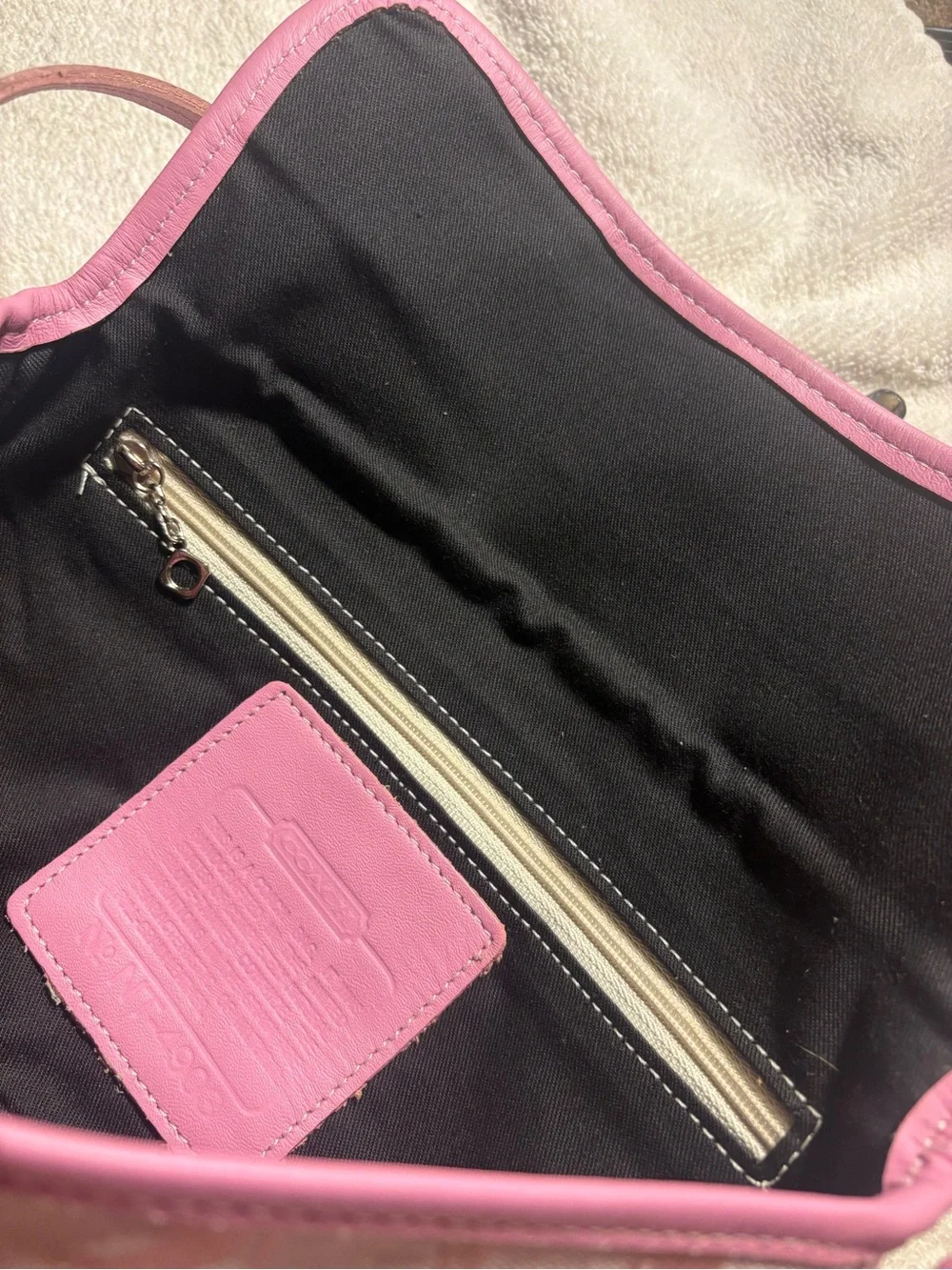 Women's Pink Signature Jacquard Shoulder Bag